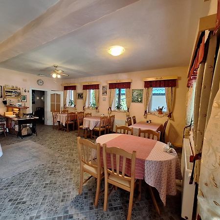 בלד Rooms Ravnik מראה חיצוני תמונה