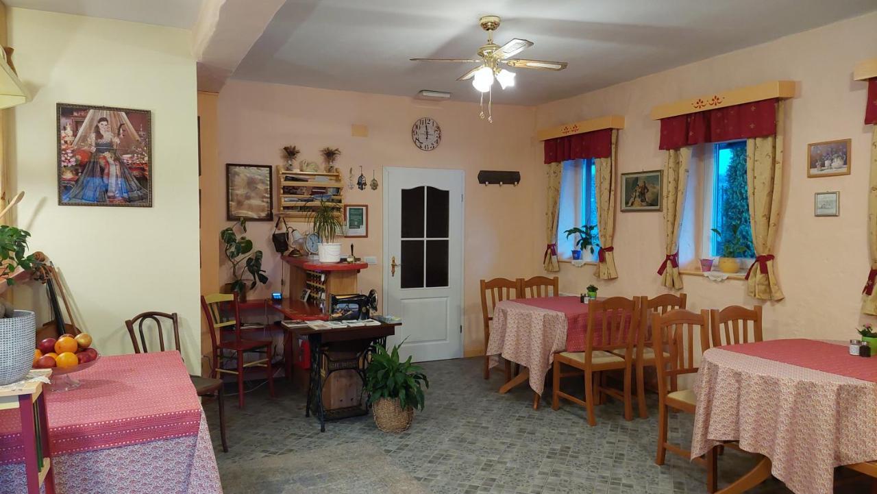 בלד Rooms Ravnik מראה חיצוני תמונה