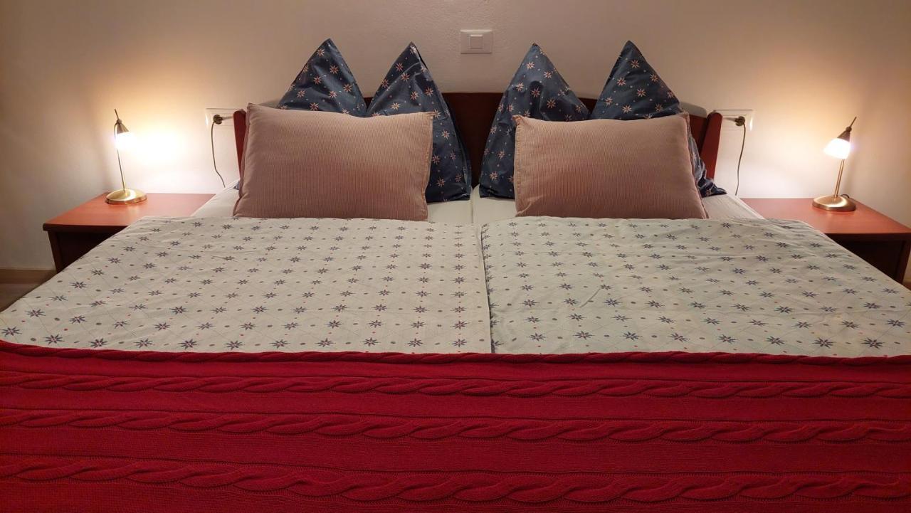 בלד Rooms Ravnik מראה חיצוני תמונה