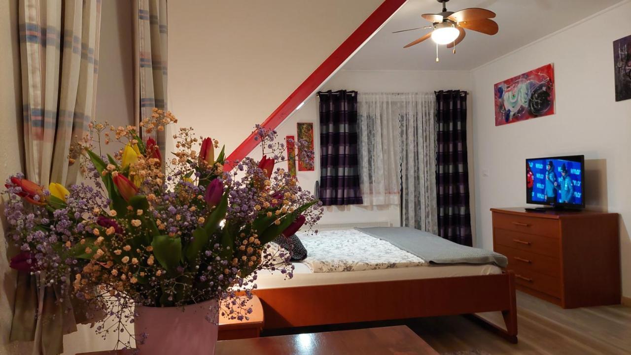 בלד Rooms Ravnik מראה חיצוני תמונה