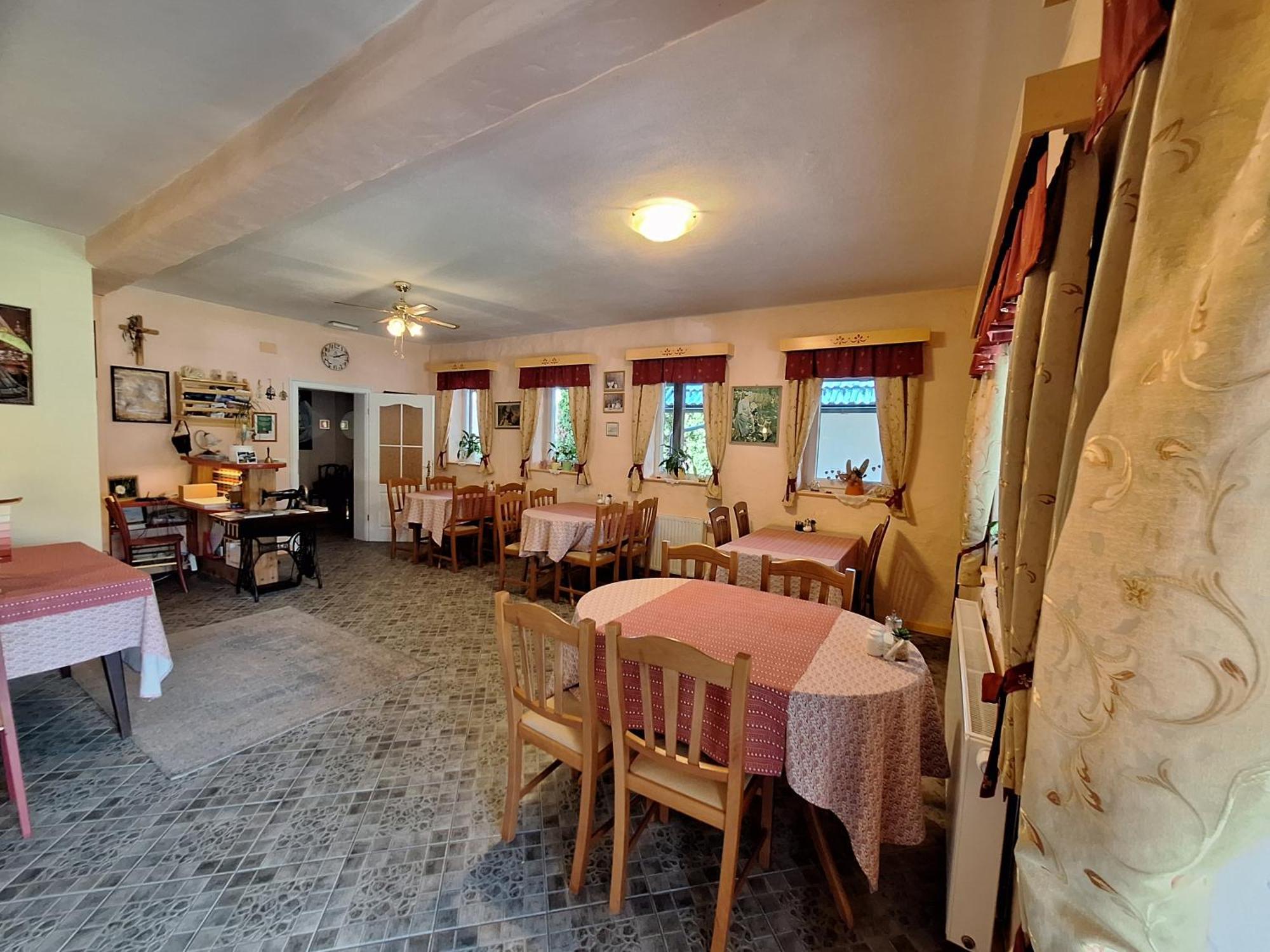 בלד Rooms Ravnik מראה חיצוני תמונה